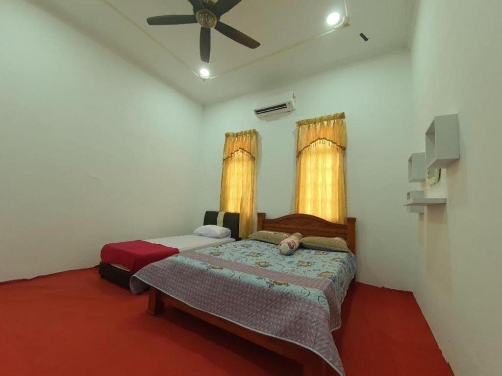 Oyo 90404 Hotel Z Dirgahayu 313 Pasir Mas Екстер'єр фото