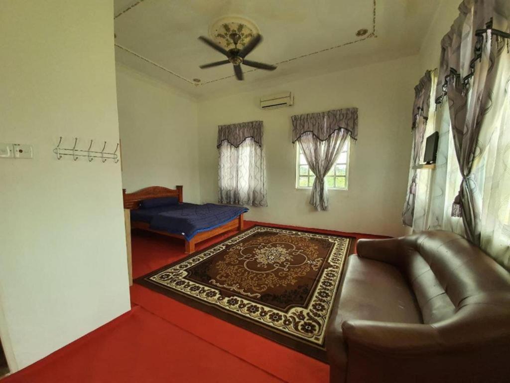 Oyo 90404 Hotel Z Dirgahayu 313 Pasir Mas Екстер'єр фото